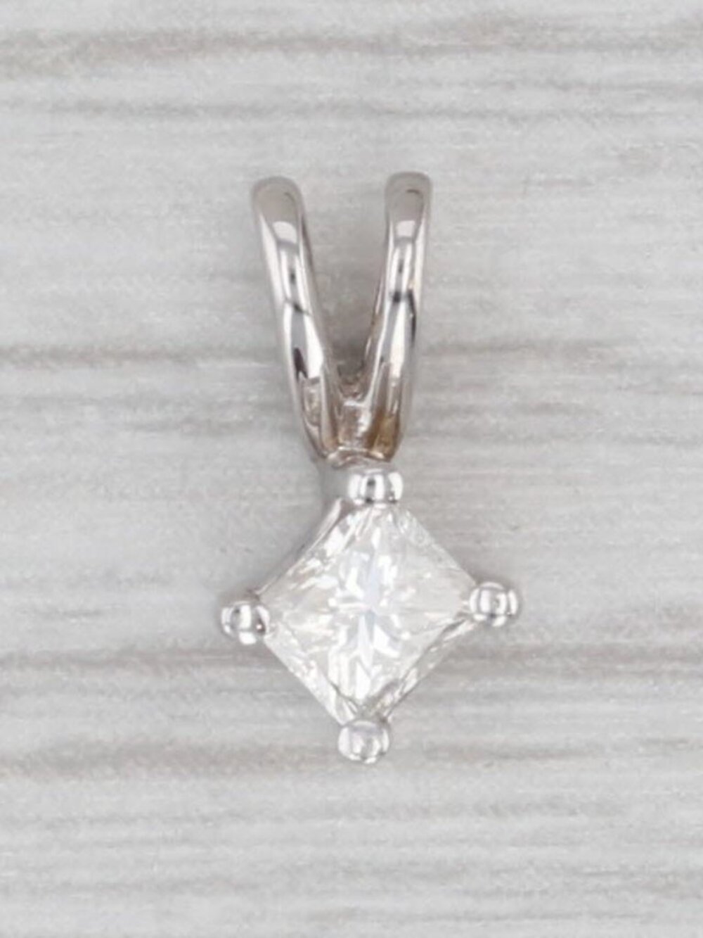 0.30ct Princess Diamond Solitaire Pendant 18k White Gold Small Drop